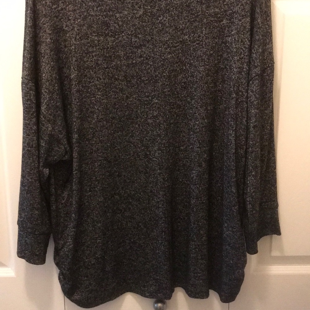 Blouse - Picture 2 of 5